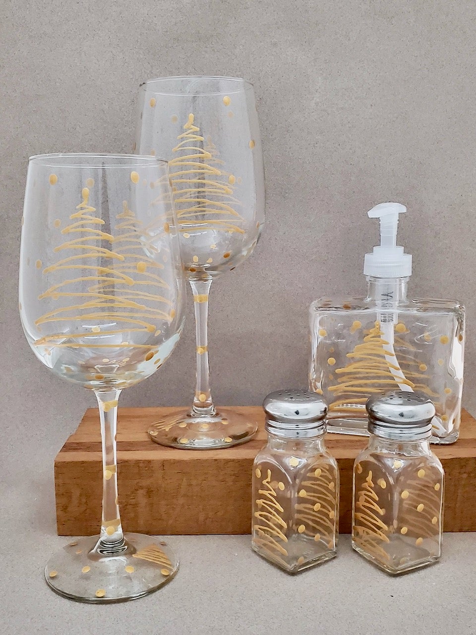 Winter Holiday Wine Glasses